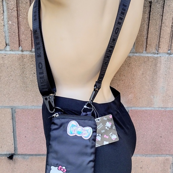NWT Hello Kitty TINY Black Nylon with Pink Bow Crossbody Purse - Picture 2 of 7